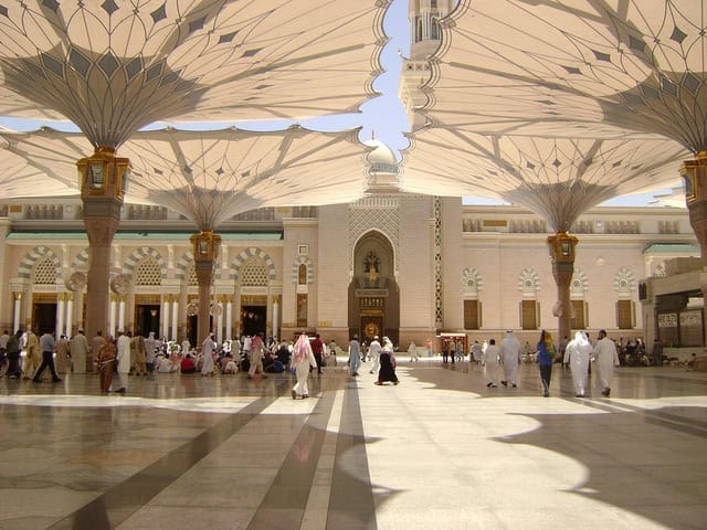 14 Nights 3 Star Liverpool Umrah Package